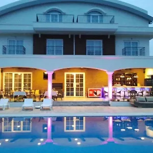 2* Hotel Sarban